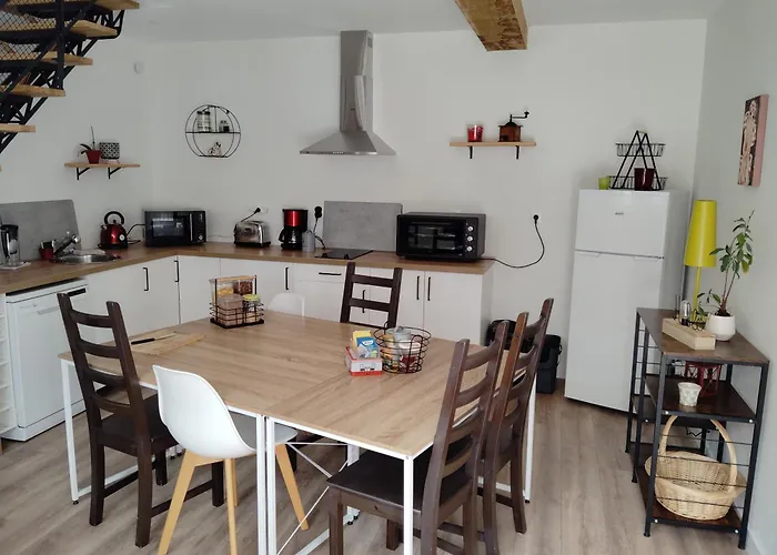 Holiday home Maison Les Iris - 2 Et 2 Salles De Bain - 2 A 4 Personnes - Futuroscope